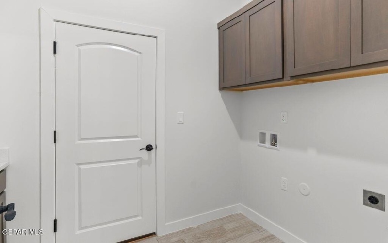 417 Deserts Drive, Socorro, TX 79927, 3 Habitaciones Habitaciones , ,2 BañosBaños,Residential,En Venta,417 Deserts Drive,0,936434