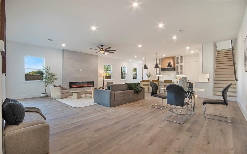 2003 Hearne Avenue, Dallas, TX 75212, 4 Bedrooms Bedrooms, ,5 BathroomsBathrooms,Residential,For Sale,2003 Hearne Avenue,0,21100738