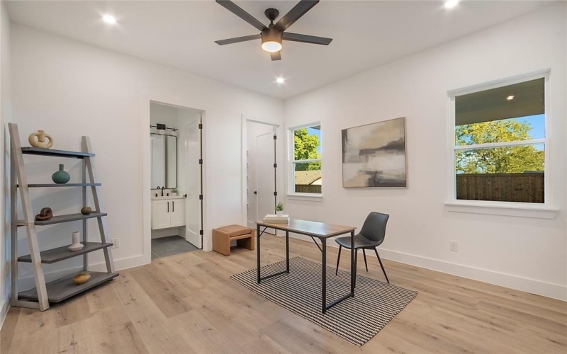 2003 Hearne Avenue, Dallas, TX 75212, 4 Bedrooms Bedrooms, ,5 BathroomsBathrooms,Residential,For Sale,2003 Hearne Avenue,0,21100738