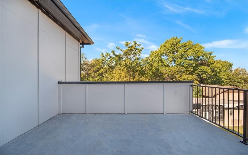 2003 Hearne Avenue, Dallas, TX 75212, 4 Bedrooms Bedrooms, ,5 BathroomsBathrooms,Residential,For Sale,2003 Hearne Avenue,0,21100738