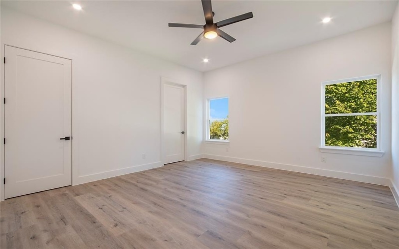 2003 Hearne Avenue, Dallas, TX 75212, 4 Bedrooms Bedrooms, ,5 BathroomsBathrooms,Residential,For Sale,2003 Hearne Avenue,0,21100738