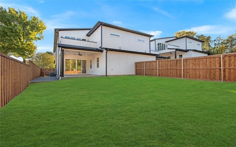 2003 Hearne Avenue, Dallas, TX 75212, 4 Bedrooms Bedrooms, ,5 BathroomsBathrooms,Residential,For Sale,2003 Hearne Avenue,0,21100738