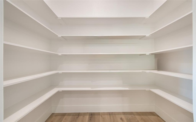 2003 Hearne Avenue, Dallas, TX 75212, 4 Bedrooms Bedrooms, ,5 BathroomsBathrooms,Residential,For Sale,2003 Hearne Avenue,0,21100738