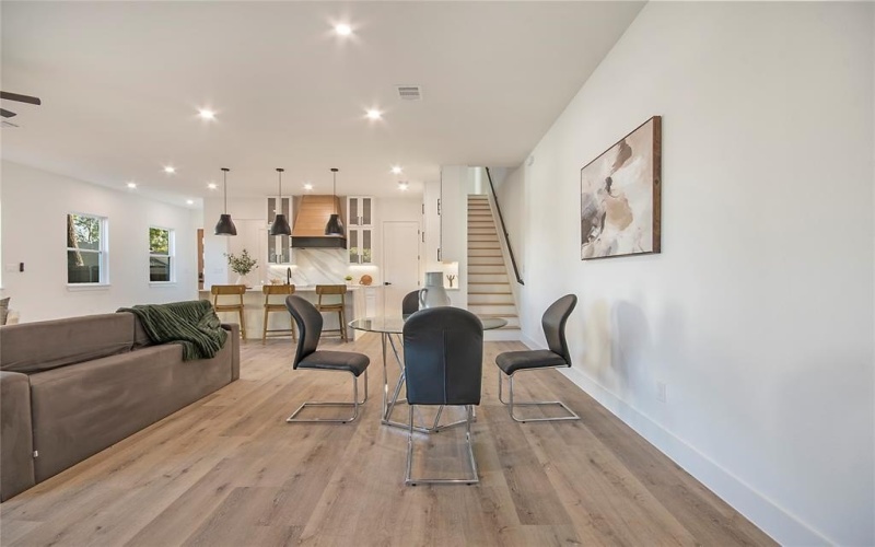 2005 Hearne Avenue, Dallas, TX 75212, 4 Bedrooms Bedrooms, ,5 BathroomsBathrooms,Residential,For Sale,2005 Hearne Avenue,0,21102774