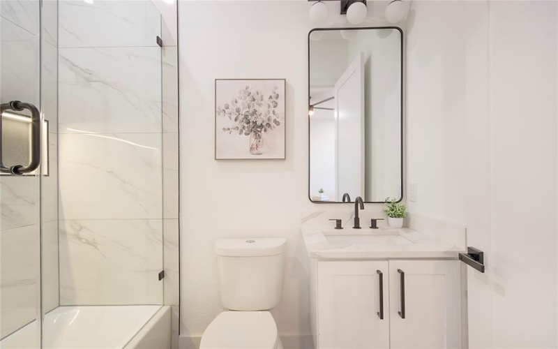 2005 Hearne Avenue, Dallas, TX 75212, 4 Bedrooms Bedrooms, ,5 BathroomsBathrooms,Residential,For Sale,2005 Hearne Avenue,0,21102774