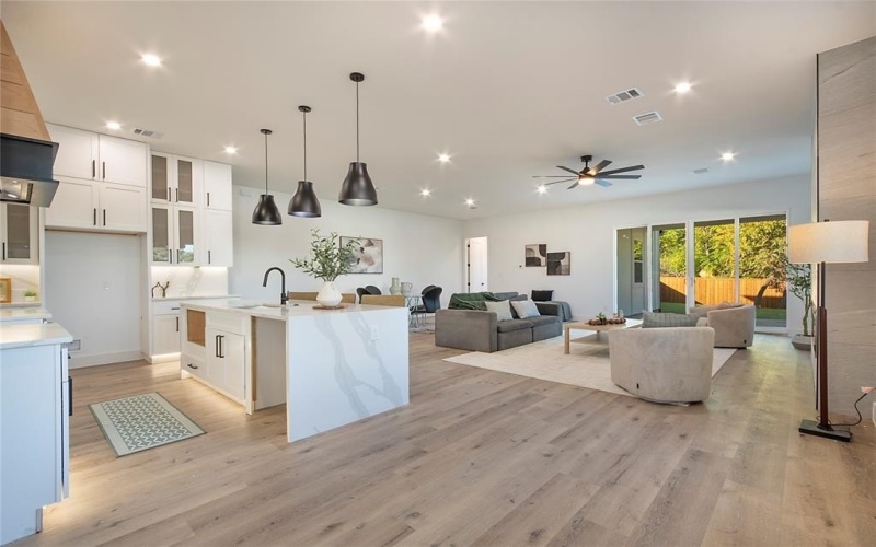 2005 Hearne Avenue, Dallas, TX 75212, 4 Bedrooms Bedrooms, ,5 BathroomsBathrooms,Residential,For Sale,2005 Hearne Avenue,0,21102774