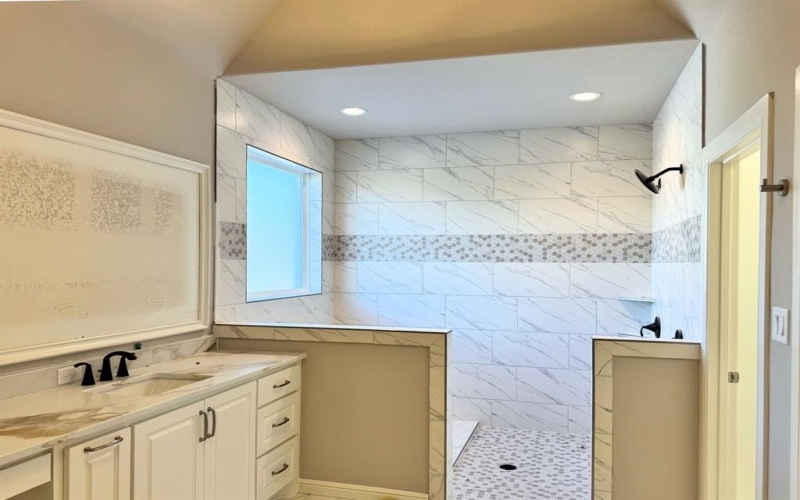 1065 Arbor Vista Drive, Azle, TX 76020, 4 Habitaciones Habitaciones , ,3 BañosBaños,Residential,En Venta,1065 Arbor Vista Drive,0,21143268