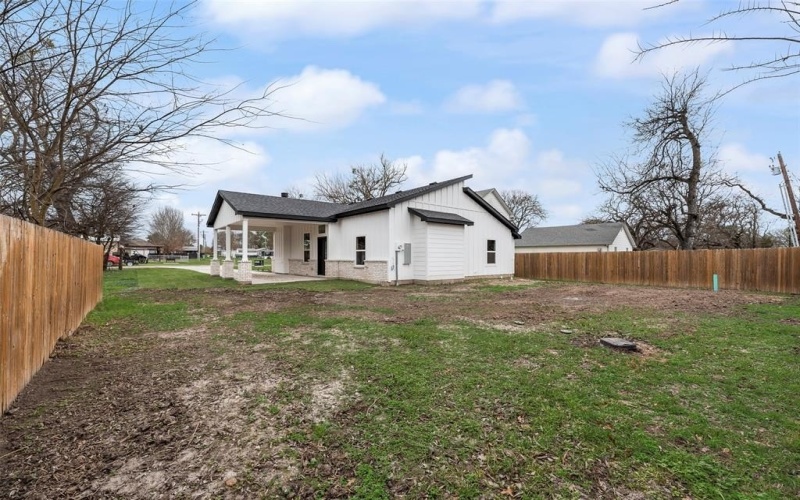 130 Pierson Crossing, East Tawakoni, TX 75472, 3 Bedrooms Bedrooms, ,2 BathroomsBathrooms,Residential,For Sale,130 Pierson Crossing,0,21147778