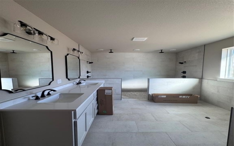 1064 Arbor Vista Drive, Azle, TX 76020, 4 Bedrooms Bedrooms, ,2 BathroomsBathrooms,Residential,For Sale,1064 Arbor Vista Drive,0,21148117