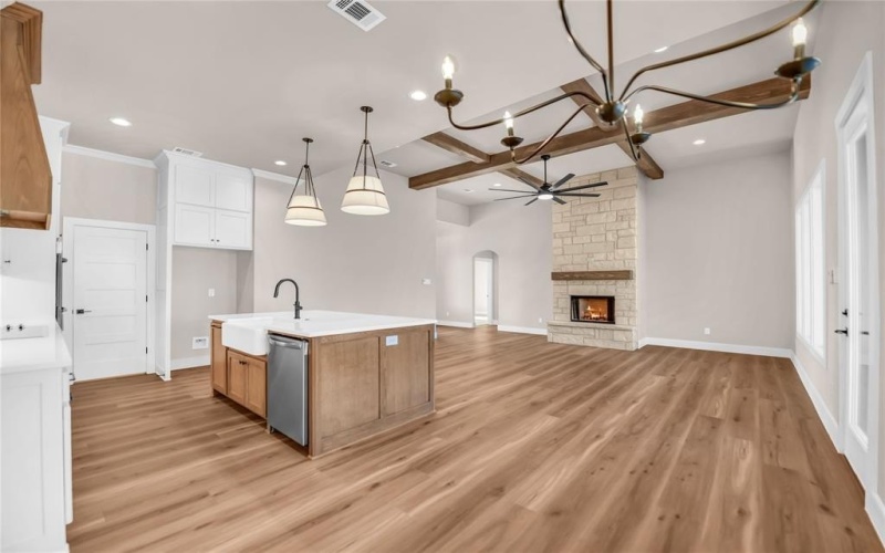 1064 Arbor Vista Drive, Azle, TX 76020, 4 Habitaciones Habitaciones , ,2 BañosBaños,Residential,En Venta,1064 Arbor Vista Drive,0,21148117