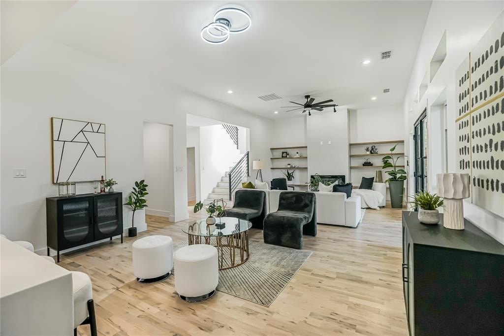 3631 Espanola Drive, Dallas, TX 75220, 4 Habitaciones Habitaciones , ,3 BañosBaños,Residential,En Venta,3631 Espanola Drive,0,21148327