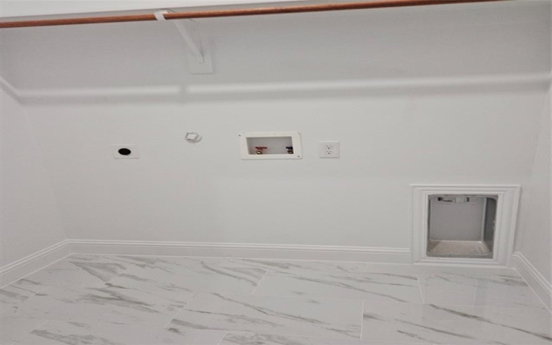 202 E 1st North Street, Kaufman, TX 75142, 4 Bedrooms Bedrooms, ,2 BathroomsBathrooms,Residential,For Sale,202 E 1st North Street,0,21152242