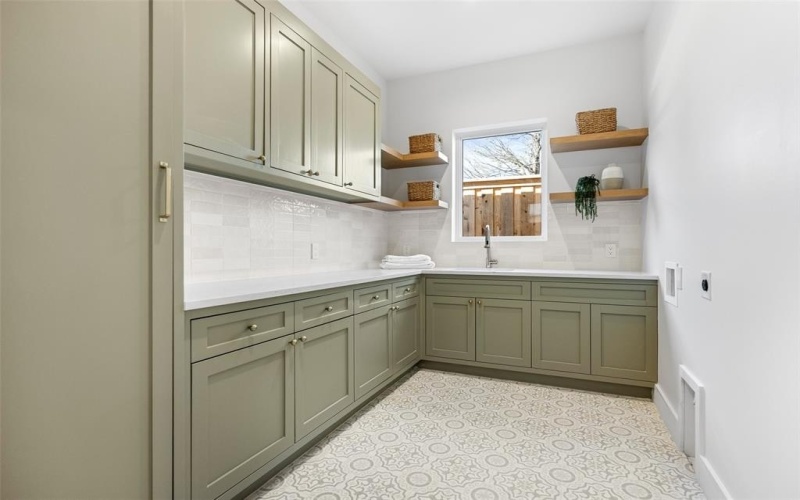 8730 Rexford Drive, Dallas, TX 75209, 5 Habitaciones Habitaciones , ,6 BañosBaños,Residential,En Venta,8730 Rexford Drive,0,21152307