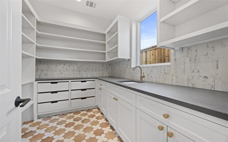 8730 Rexford Drive, Dallas, TX 75209, 5 Habitaciones Habitaciones , ,6 BañosBaños,Residential,En Venta,8730 Rexford Drive,0,21152307