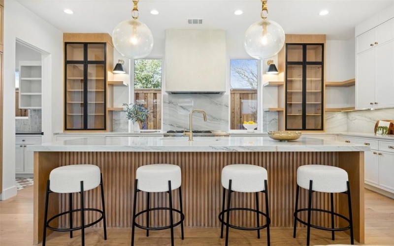 8730 Rexford Drive, Dallas, TX 75209, 5 Habitaciones Habitaciones , ,6 BañosBaños,Residential,En Venta,8730 Rexford Drive,0,21152307