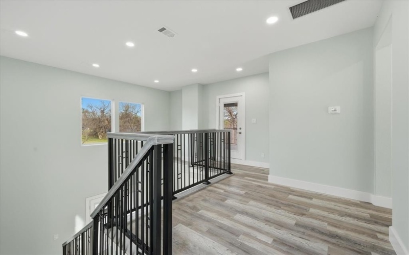 2417 Felton Court, Dallas, TX 75215, 4 Habitaciones Habitaciones , ,3 BañosBaños,Residential,En Venta,2417 Felton Court,0,21152314