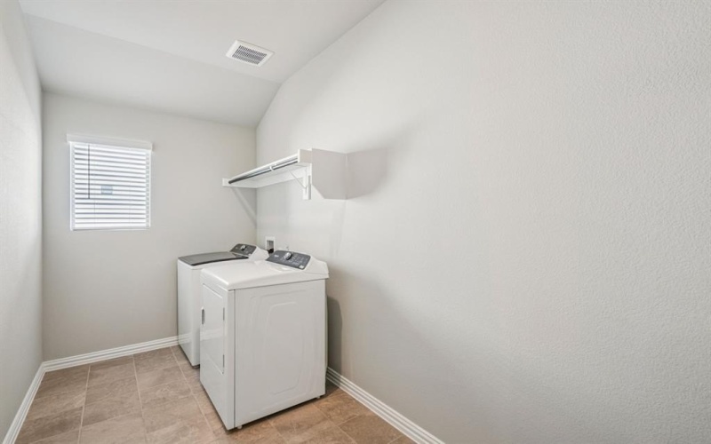 1372 Los Olmos Lane, Crandall, TX 75114, 4 Bedrooms Bedrooms, ,3 BathroomsBathrooms,Residential,For Sale,1372 Los Olmos Lane,0,21152348