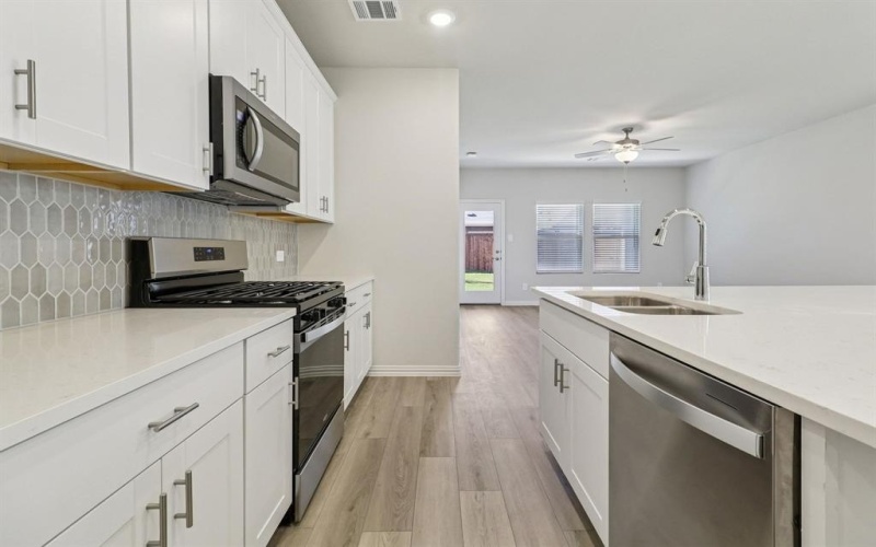 804 Leavenworth Drive, Princeton, TX 75071, 3 Habitaciones Habitaciones , ,2 BañosBaños,Residential,En Venta,804 Leavenworth Drive,0,21152360