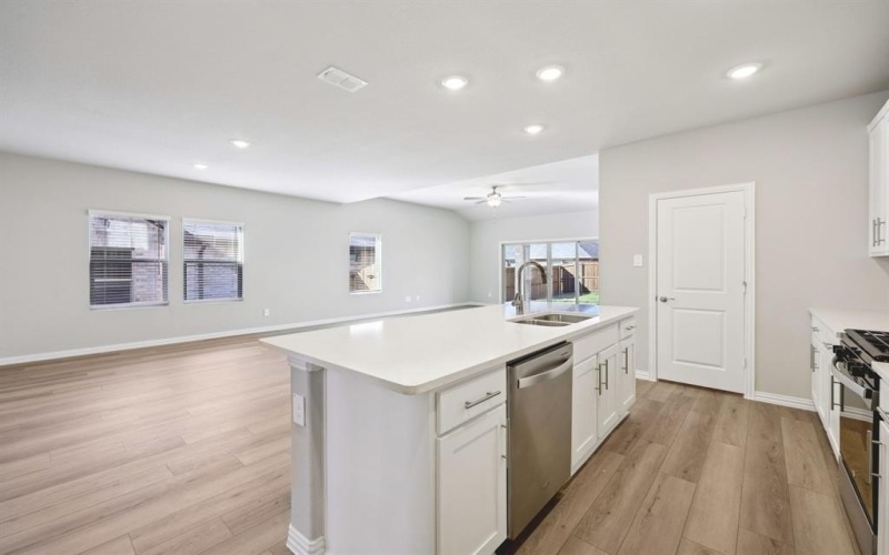 801 London Town Lane, Princeton, TX 75071, 4 Habitaciones Habitaciones , ,3 BañosBaños,Residential,En Venta,801 London Town Lane,0,21152362