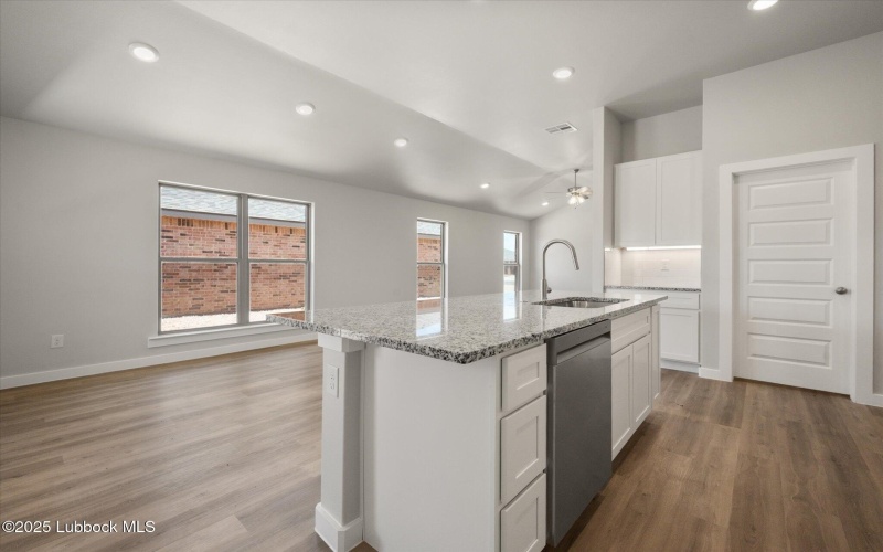 2307 134th Street, Lubbock, TX 79423, 4 Habitaciones Habitaciones , ,2 BañosBaños,Residential,En Venta,2307 134th Street,202554166