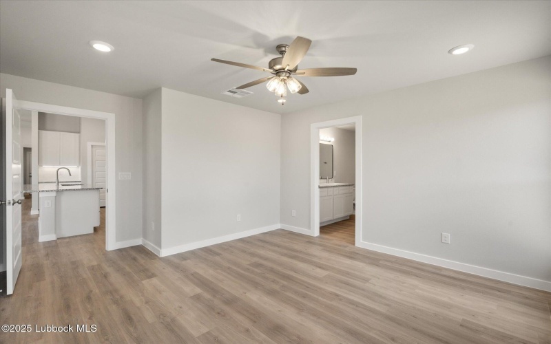 2307 134th Street, Lubbock, TX 79423, 4 Habitaciones Habitaciones , ,2 BañosBaños,Residential,En Venta,2307 134th Street,202554166