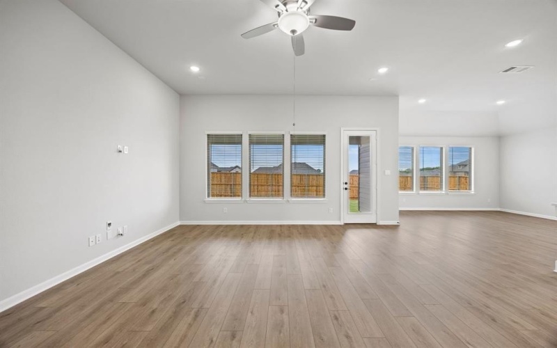 1507 Red Clover Avenue, Van Alstyne, TX 75495, 4 Habitaciones Habitaciones , ,3 BañosBaños,Residential,En Venta,1507 Red Clover Avenue,0,21152670