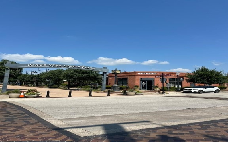 212 S Warren Street, Burleson, TX 76028, ,Commercial Sale,For Sale,212 S Warren Street,0,21152673