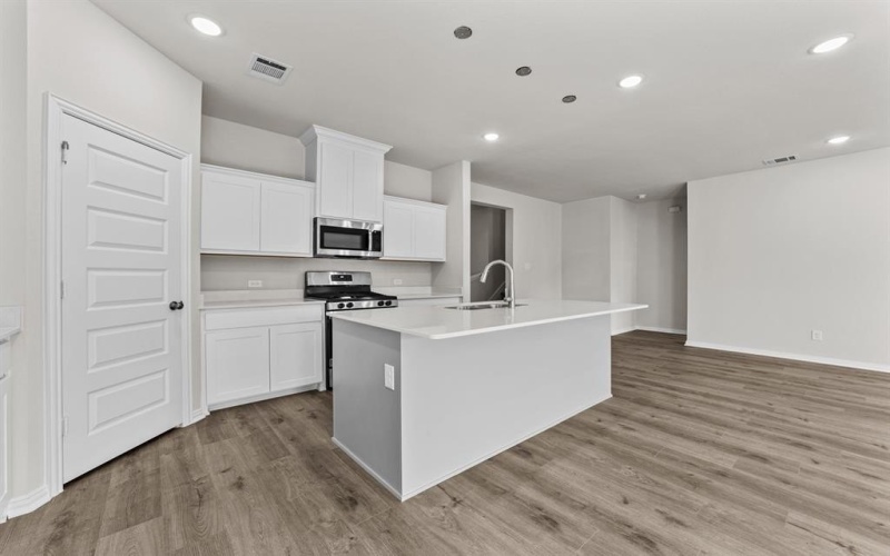 555 Forest Haven Drive, Van Alstyne, TX 75495, 5 Bedrooms Bedrooms, ,3 BathroomsBathrooms,Residential,For Sale,555 Forest Haven Drive,0,21152905