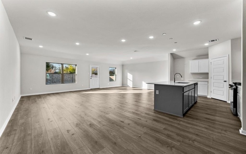 555 Forest Haven Drive, Van Alstyne, TX 75495, 5 Bedrooms Bedrooms, ,3 BathroomsBathrooms,Residential,For Sale,555 Forest Haven Drive,0,21152905