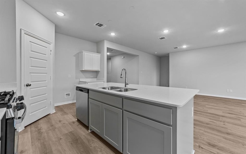 607 Forest Haven Drive, Van Alstyne, TX 75495, 4 Bedrooms Bedrooms, ,3 BathroomsBathrooms,Residential,For Sale,607 Forest Haven Drive,0,21153056