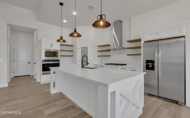 13393 EMERALD PEARL Drive, Horizon City, TX 79928, 3 Bedrooms Bedrooms, ,2 BathroomsBathrooms,Residential,For Sale,13393 EMERALD PEARL Drive,0,936439