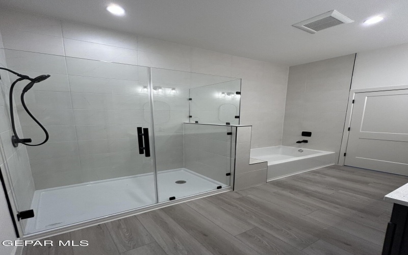 201 DESERT PASS Street unit: 3 #3, El Paso, TX 79912, 3 Bedrooms Bedrooms, ,3 BathroomsBathrooms,Residential,For Sale,201 DESERT PASS Street unit: 3,0,936472