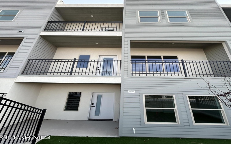 201 DESERT PASS Street unit: 3 #3, El Paso, TX 79912, 3 Bedrooms Bedrooms, ,3 BathroomsBathrooms,Residential,For Sale,201 DESERT PASS Street unit: 3,0,936472