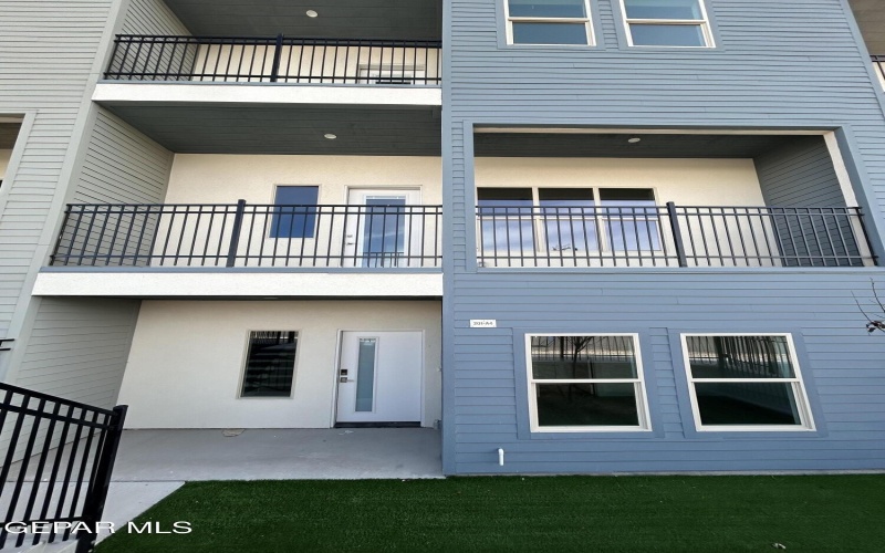 201 DESERT PASS Street unit: 4 #4, El Paso, TX 79912, 3 Bedrooms Bedrooms, ,3 BathroomsBathrooms,Residential,For Sale,201 DESERT PASS Street unit: 4,0,936473