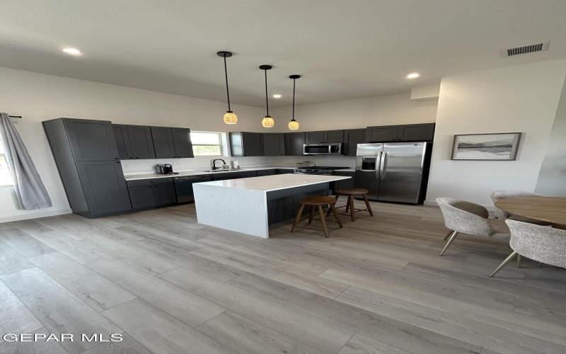 201 DESERT PASS Street unit: 5 #5, El Paso, TX 79912, 3 Habitaciones Habitaciones , ,3 BañosBaños,Residential,En Venta,201 DESERT PASS Street unit: 5,0,936474