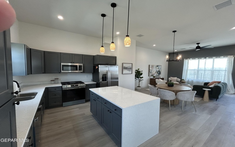 201 DESERT PASS Street unit: 5 #5, El Paso, TX 79912, 3 Habitaciones Habitaciones , ,3 BañosBaños,Residential,En Venta,201 DESERT PASS Street unit: 5,0,936474