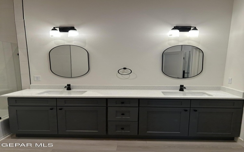 201 DESERT PASS Street unit: 9 #9, El Paso, TX 79912, 3 Habitaciones Habitaciones , ,2 BañosBaños,Residential,En Venta,201 DESERT PASS Street unit: 9,0,936477