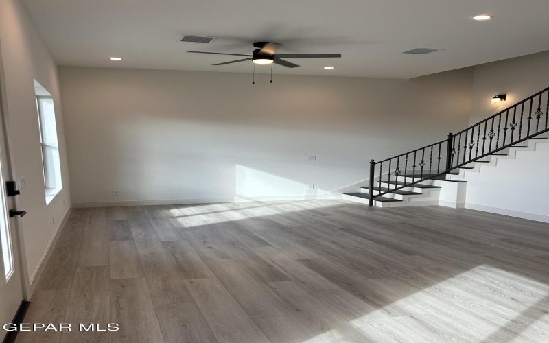 201 DESERT PASS Street unit: 9 #9, El Paso, TX 79912, 3 Habitaciones Habitaciones , ,2 BañosBaños,Residential,En Venta,201 DESERT PASS Street unit: 9,0,936477