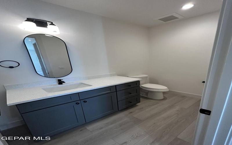 201 DESERT PASS Street unit: 9 #9, El Paso, TX 79912, 3 Habitaciones Habitaciones , ,2 BañosBaños,Residential,En Venta,201 DESERT PASS Street unit: 9,0,936477