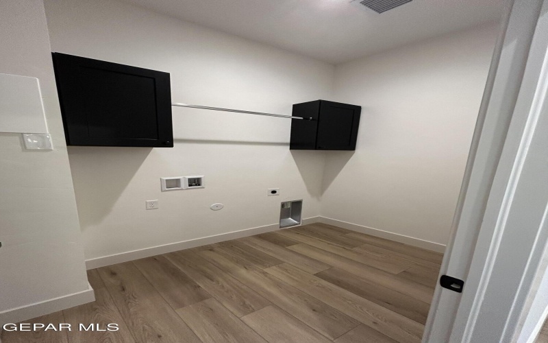 201 DESERT PASS Street unit: 9 #9, El Paso, TX 79912, 3 Habitaciones Habitaciones , ,2 BañosBaños,Residential,En Venta,201 DESERT PASS Street unit: 9,0,936477