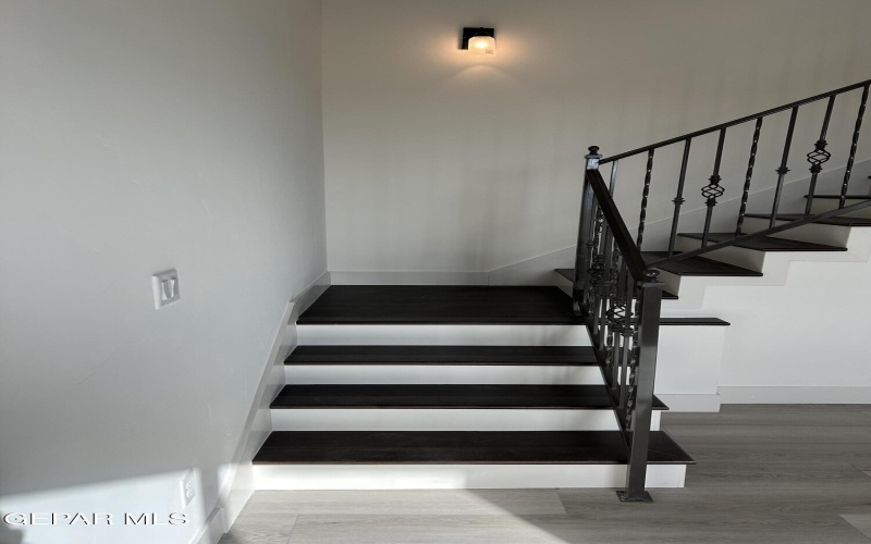 201 DESERT PASS Street unit: 9 #9, El Paso, TX 79912, 3 Habitaciones Habitaciones , ,2 BañosBaños,Residential,En Venta,201 DESERT PASS Street unit: 9,0,936477