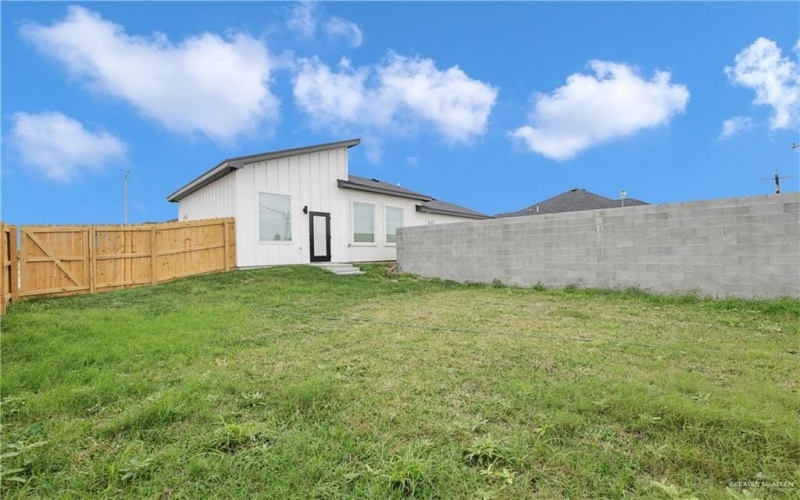 1117 E Costa Del Sol Avenue, Edinburg, TX 78542, 3 Habitaciones Habitaciones , ,2 BañosBaños,Residential,En Venta,1117 E Costa Del Sol Avenue,0,492134