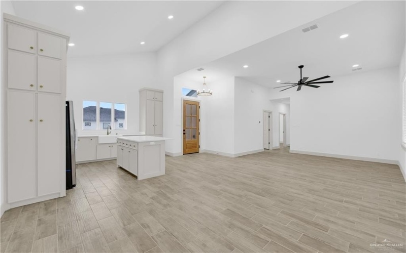 1117 E Costa Del Sol Avenue, Edinburg, TX 78542, 3 Habitaciones Habitaciones , ,2 BañosBaños,Residential,En Venta,1117 E Costa Del Sol Avenue,0,492134