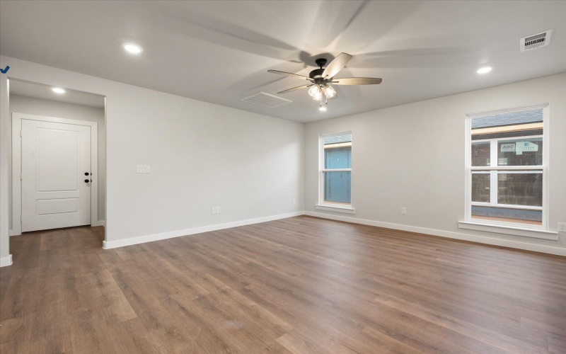14404 Paris Avenue, Lubbock, TX 79423, 2 Bedrooms Bedrooms, ,2 BathroomsBathrooms,Residential,For Sale,14404 Paris Avenue,202553132