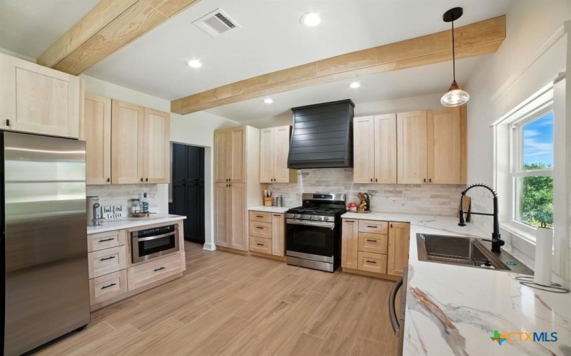 280 Bali Hai Lane, Bastrop, TX 78602, 4 Bedrooms Bedrooms, ,2 BathroomsBathrooms,Residential,For Sale,280 Bali Hai Lane,0,601891