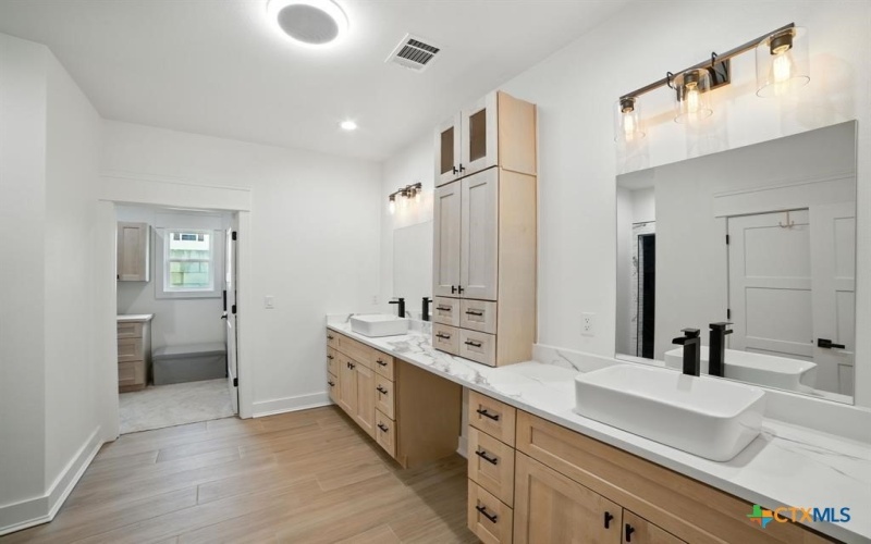 280 Bali Hai Lane, Bastrop, TX 78602, 4 Bedrooms Bedrooms, ,2 BathroomsBathrooms,Residential,For Sale,280 Bali Hai Lane,0,601891