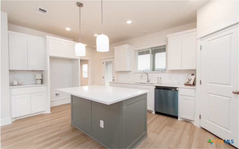 8523 Glade Drive, Temple, TX 76502, 4 Bedrooms Bedrooms, ,2 BathroomsBathrooms,Residential,For Sale,8523 Glade Drive,0,601908