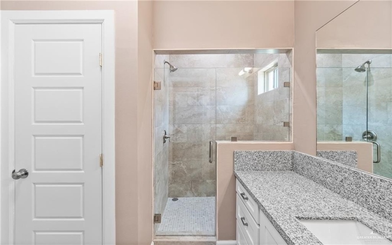 5928 N Playa Del Sol Street, Edinburg, TX 78542, 3 Bedrooms Bedrooms, ,2 BathroomsBathrooms,Residential,For Sale,5928 N Playa Del Sol Street,0,492228