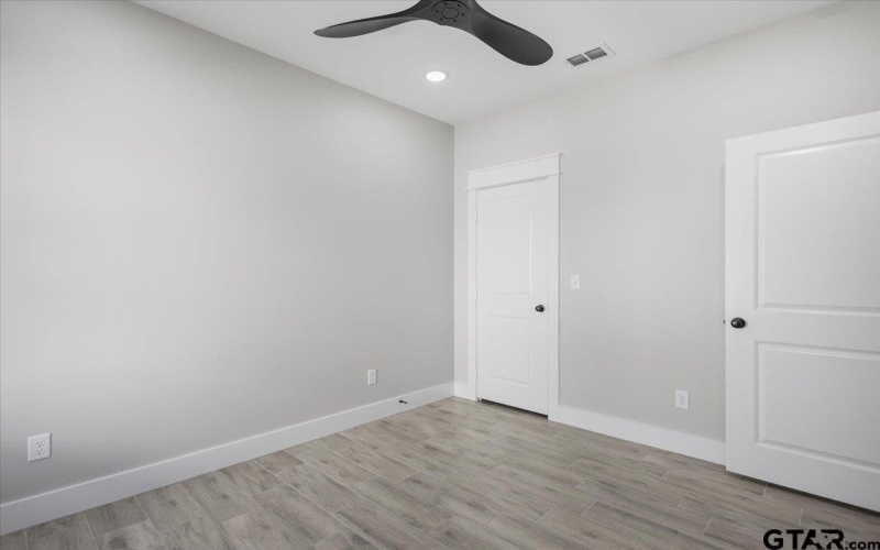 1413 N Summit Ave, Tyler, TX 75702, 3 Bedrooms Bedrooms, ,2 BathroomsBathrooms,Residential,For Sale,1413 N Summit Ave,0,26000699