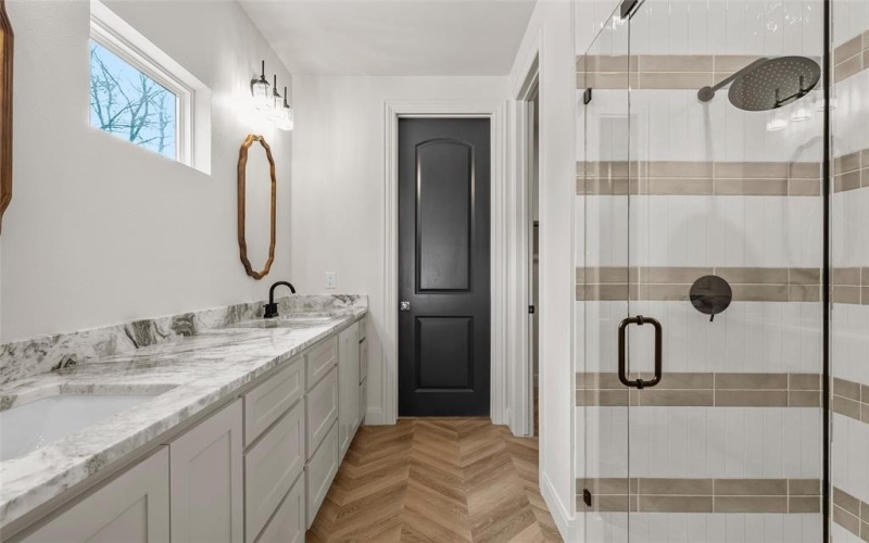 127 Canyon Ridge Drive, Waco, TX 76705, 4 Habitaciones Habitaciones , ,3 BañosBaños,Residential,En Venta,127 Canyon Ridge Drive,0,21142043